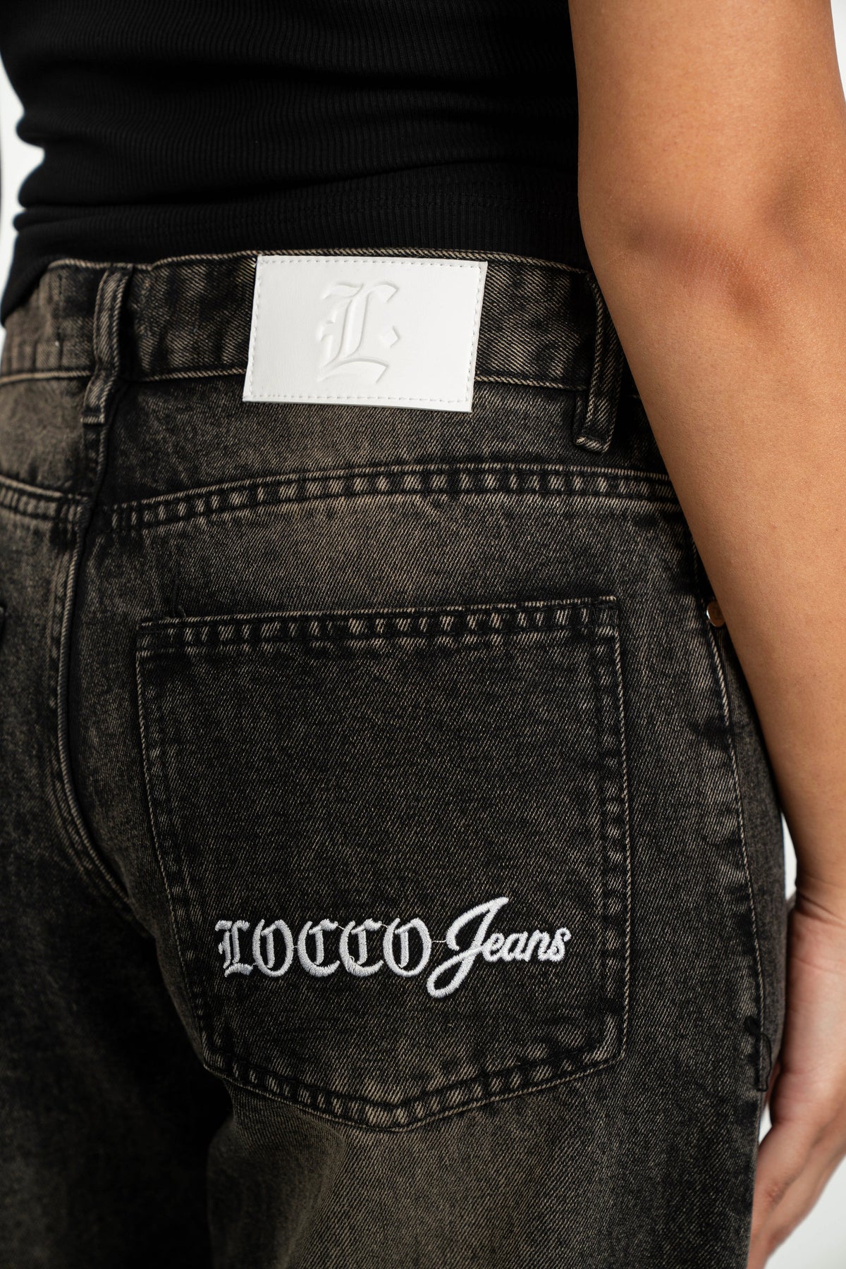 WASHED BLACK DENIM