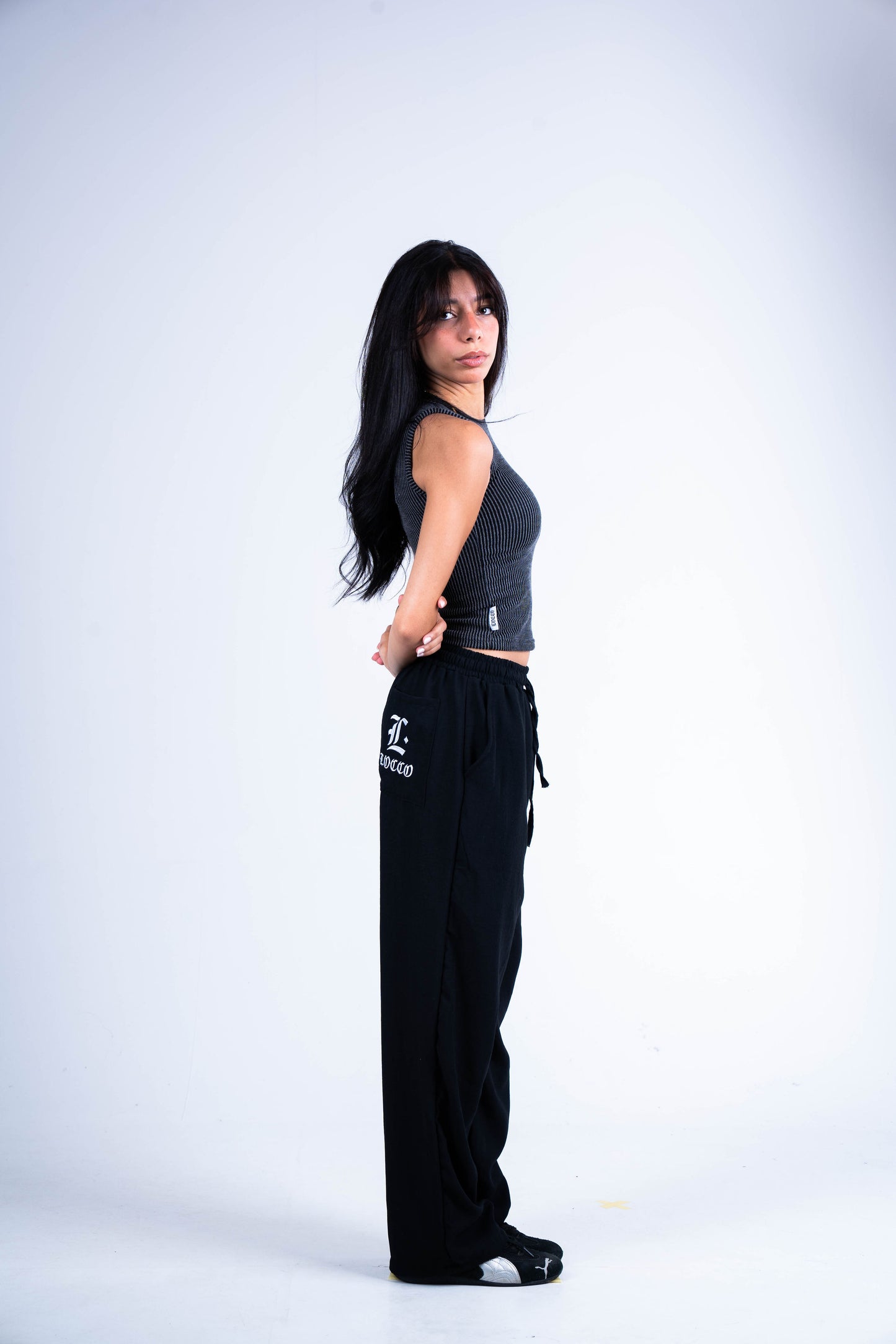Dark Grey Ribbed Wave Tank