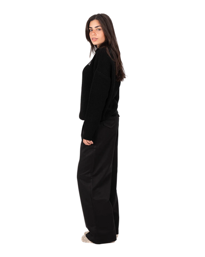 BLACK KNITTED SWEATER